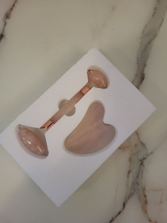Oppgrader din velvære med disse Roller & Gua Sha-hudverktøyene, designet for å forbedre din daglige hudpleierutine.